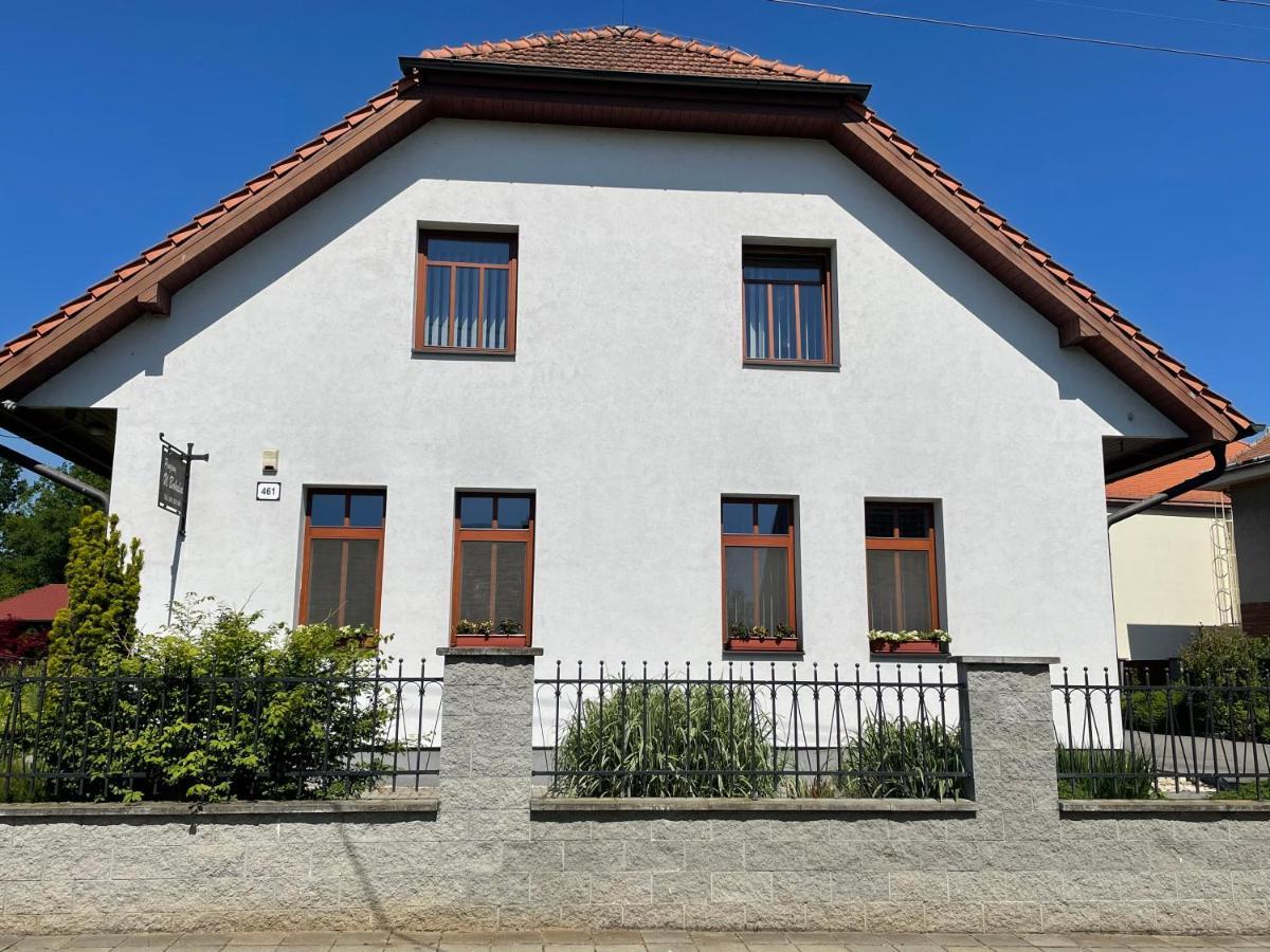 Penzion U Bohusa Lednice Exterior foto