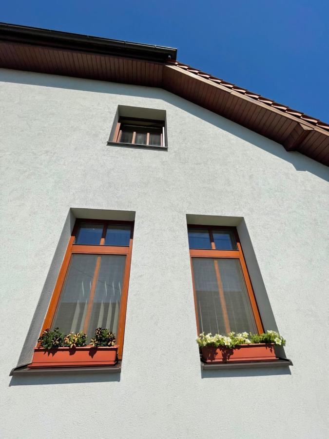 Penzion U Bohusa Lednice Exterior foto