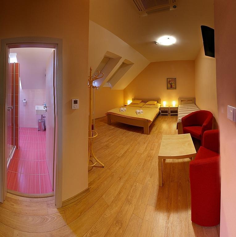 Penzion U Bohusa Lednice Quarto foto